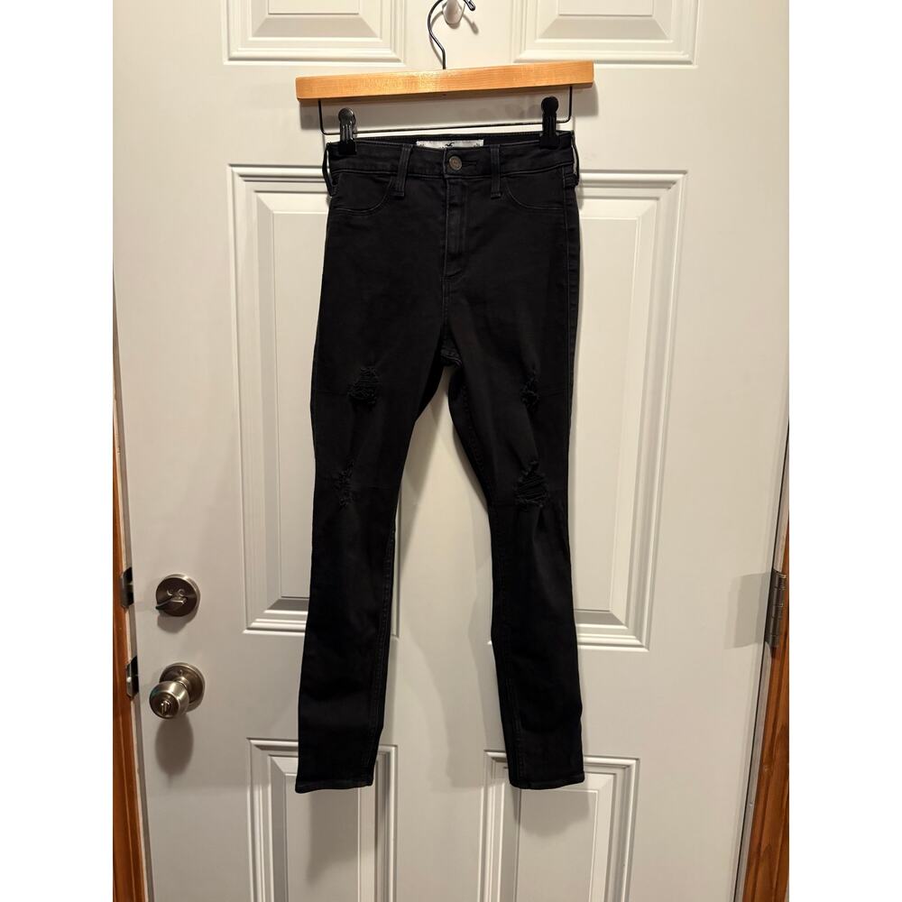 Women’s Hollister Black Distressed Curvy High Rise Jeggings Size 0s